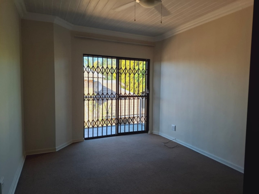 3 Bedroom Property for Sale in Langenhovenpark Free State